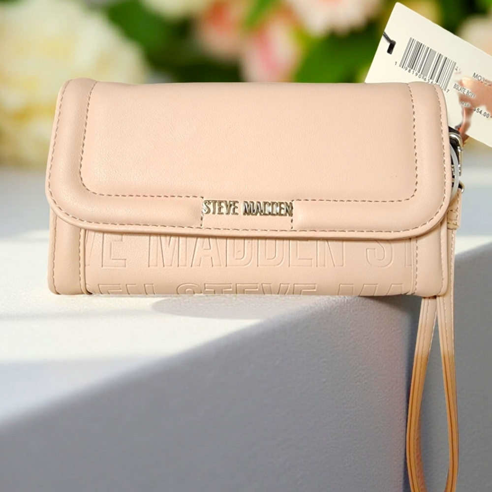 Steve Madden Blush Pink Wristlet - Picture 2 of 7